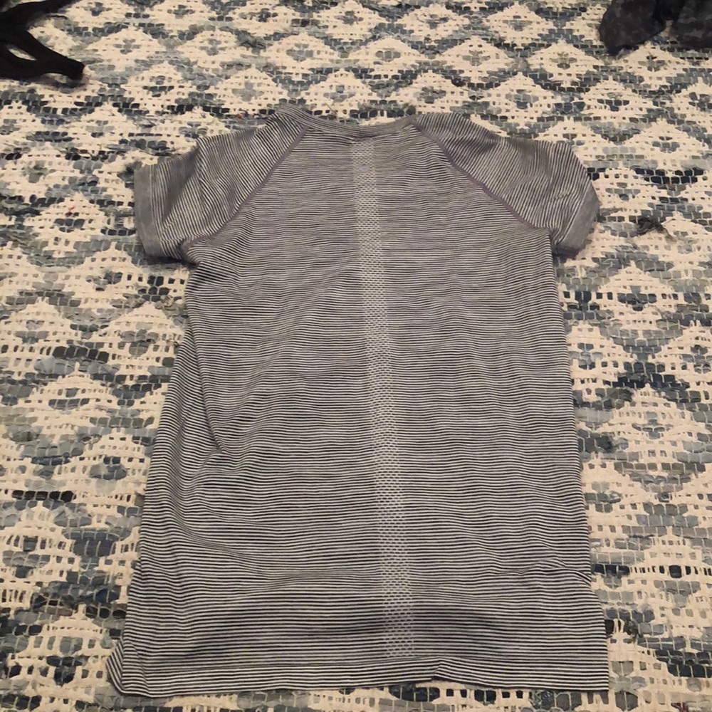 COPY - striped size 8 Lululemon swiftly shirt